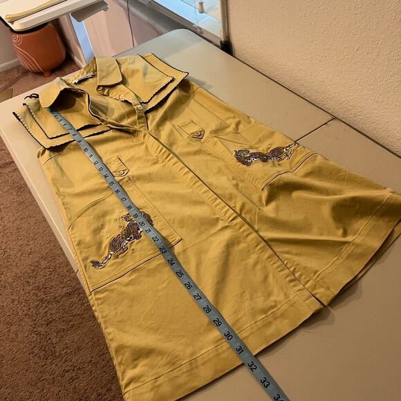 Lyn Around Yellow Tan Large Collared Sleeveless Tiger Embroidered Dress Size 4 - Picture 15 of 16